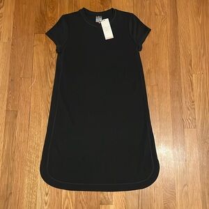 Casual T-shirt dress in pure black size small, NWOT